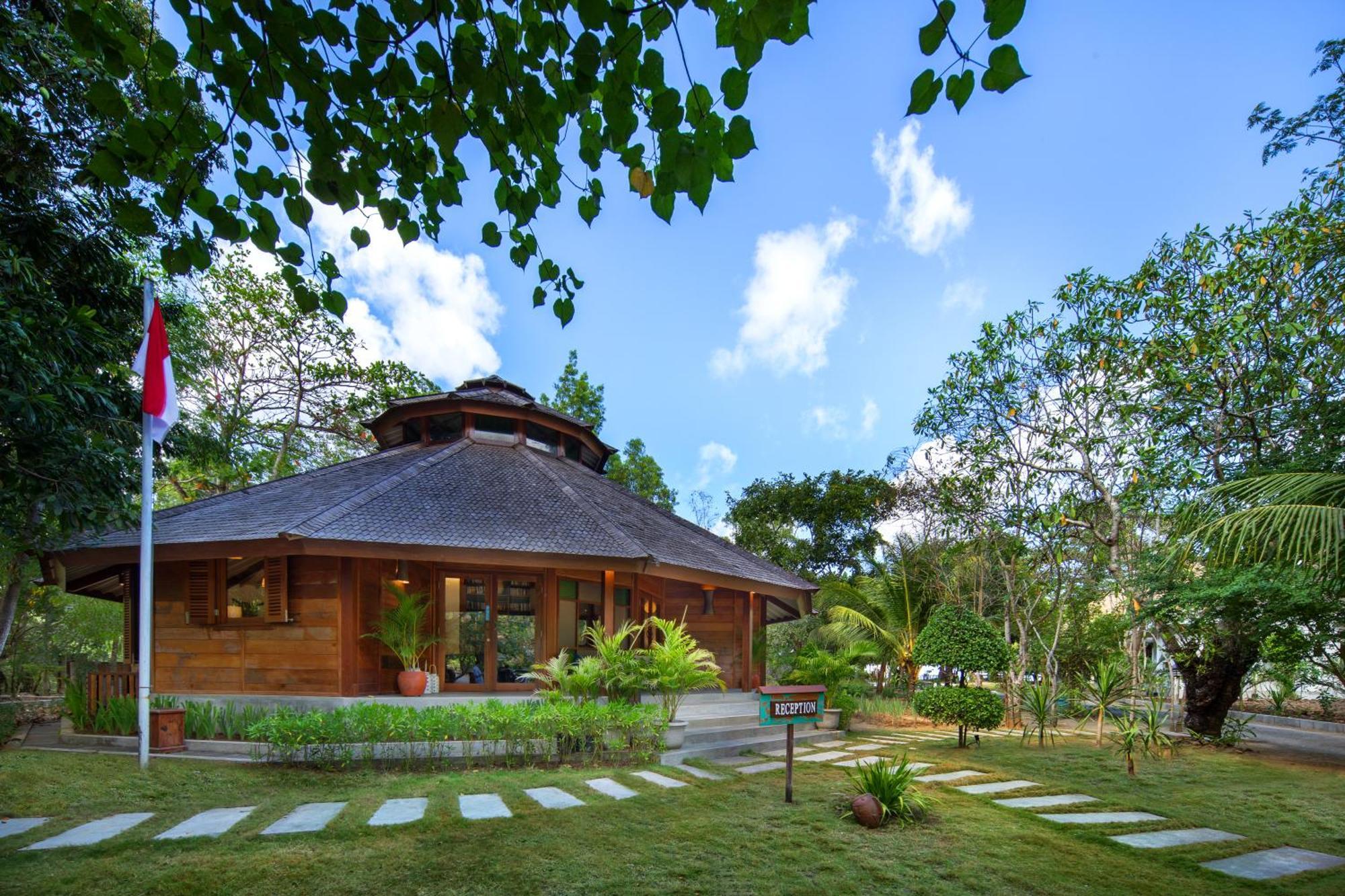 Sempiak Seaside Resort Selong Belanak Exterior foto
